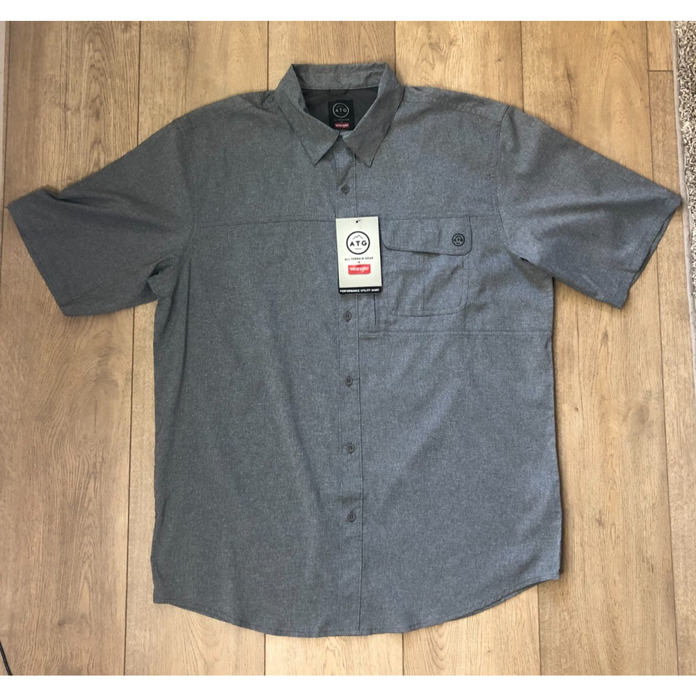 NWT Men's Large Wrangler All Terrain Gear Grey Short Sleeve Button Up Shirt